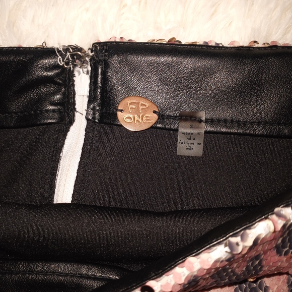 Free People Pink Leopard Skirt sz 2 - Picture 3 of 4